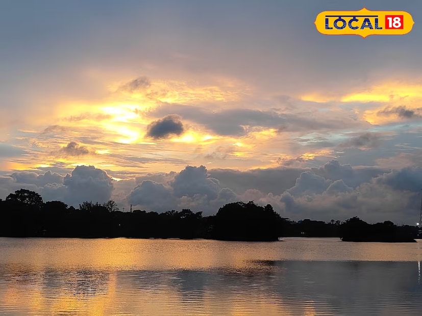 এইদিন জেলা পুরুলিয়ার সর্বোচ্চ তাপমাত্রার পারদ থাকতে পারে ২৮ ডিগ্রি সেলসিয়াস এবং সর্বনিন্ম তাপমাত্রার পারদ থাকতে পারে ২১ ডিগ্রি সেলসিয়াস বলে জানা গিয়েছে আবহাওয়া দফতর সূত্রে। আপাতত তাপমাত্রা পরিবর্তনের কোনও সম্ভাবনা নেই। টানা বর্ষণের ফলে হালকা ঠান্ডার অনুভূতি হচ্ছে।