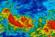 আর মাত্র ২৪ ঘণ্টা...! খেলা ঘোরাবে 'সাইক্লোন' মন্থা! এই মুহূর্তে বাংলা থেকে কত দূরে?