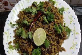 বছরে মাত্র ২ মাস পাওয়া যায় এই 'শাক'...! গ্যাস-অ্যাসিডিটির মহাশত্রু, দেখলেই থলেতে ভরুন!