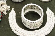 রুপো পরলেই মিলবে সৌভাগ্য! কোন কোন রাশির জন্য রুপোর গয়না সবচেয়ে শুভ? মিলবে গ্রহদোষের মুক্তি