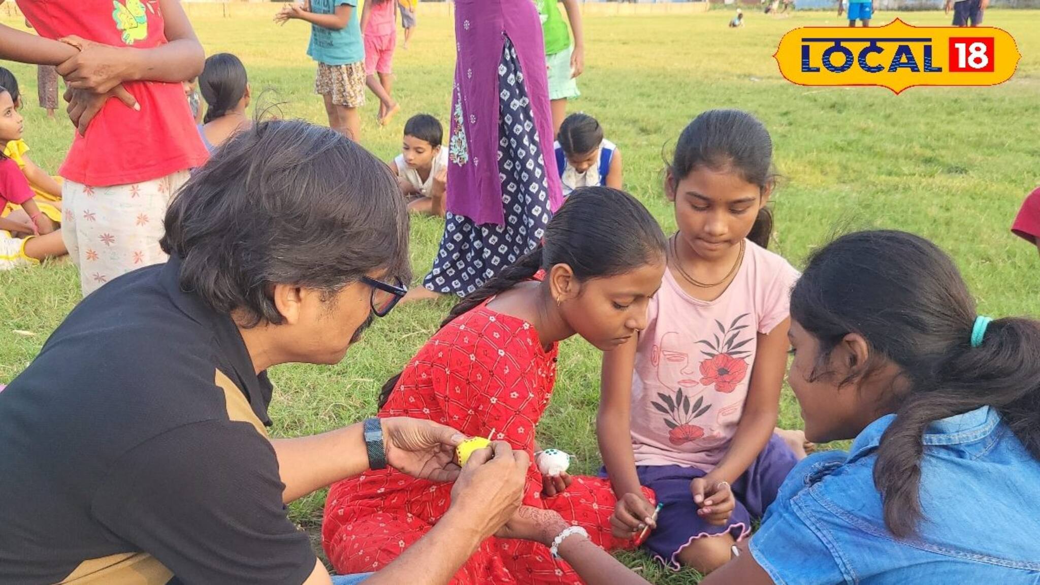 দীপাবলি শুধু উৎসব নয়, এইসব পড়ুয়াদের পড়াশোনার খরচ জোগাতে ভরসা দীপাবলিও! জানুন কীভাবে