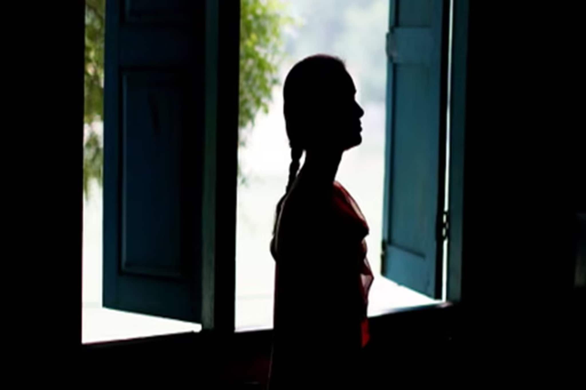 পড়াশোনায় মনোযোগ নেই, মেয়েকে বকুনি মায়ের! অভিমানে বিষ খেয়ে আত্মঘাতী দশম শ্রেণীর ছাত্রী