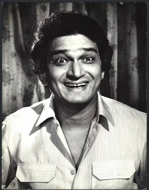 শাফি ইনামদারকে ভারতীয় থিয়েটার এবং সিনেমায় অত্যন্ত স্নেহের সঙ্গে স্মরণ করা হয় এমন একজন শিল্পী হিসেবে যিনি তাঁর প্রতিভা এবং নিষ্ঠার মাধ্যমে মানুষের হৃদয়ে একটি বিশেষ স্থান অর্জন করেছিলেন। তিনি কেবল চলচ্চিত্র এবং টেলিভিশনের একজন বিশিষ্ট অভিনেতাই ছিলেন না, মঞ্চেও অসাধারণ অবদান রেখেছিলেন। থিয়েটারে অভিনয়ের কেরিয়ার শুরু করেন শফি ইনামদার। পর্দায় হোক বা মঞ্চে, প্রতিটি চরিত্রে নিজেকে সম্পূর্ণরূপে নিমজ্জিত করার ক্ষমতা তাঁর উল্লেখযোগ্য।