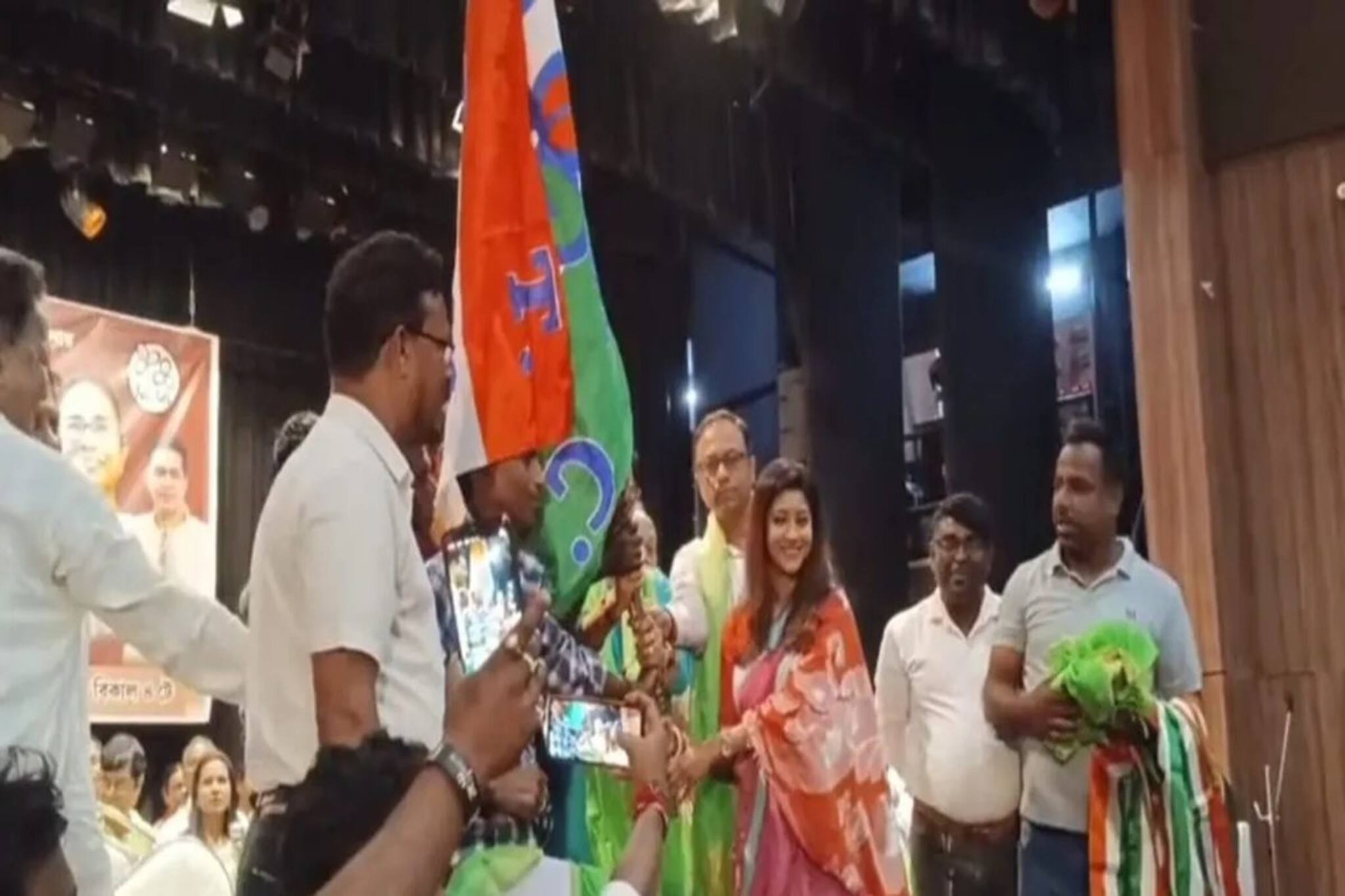 লাভলী মৈত্রর উপস্থিতিতে তৃণমূলে যোগ দিলেন বিজেপি নেতা! সোনারপুরে শোরগোল