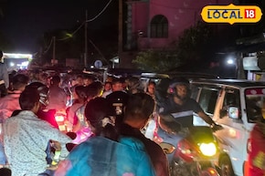 দর্শনার্থীদের ভিড়ে সামালসামাল, গাড়ি চলাচলের জোটুকু বন্ধ! জানুন কোন পুজো কাঁপাল এলাকা