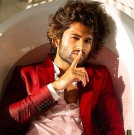 গোপনে বিয়ে সেরে ফেললেন বিজয়-রশ্মিকা? মহেশবাবুর সঙ্গে ছবি ভাইরাল হতেই নেটপাড়া তোলপাড়