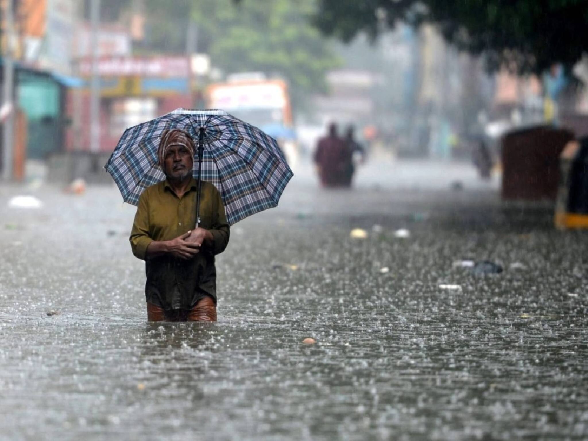বর্ষার শেষ 'কামড়'! বঙ্গোপসাগরে নতুন নিম্নচাপের খেল শুরু! বাংলা-সহ দেশের কোথায় কী প্রভাব? এল আবহাওয়ার বড় আপডেট!