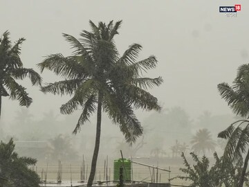 ভয়ঙ্কর শক্তি বাড়িয়ে তেড়ে আসছে...! বঙ্গে তাণ্ডব চালাবে নিম্নচাপ! তুমুল ঝড়-বৃষ্টিতে তছনছ