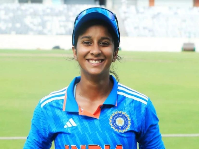 নিজের অ্যাংজাইটি, সেলফ ডাউটে জর্জরিত থাকার দিনগুলোর কথা সর্বসমক্ষে উল্লেখ করে তিনি বলেন, ‘‘আমি প্রায় প্রত্যেক দিন কেঁদেছি, মানসিক ভাবেও ভাল থাকছিলাম না, অত্যন্ত অ্যাংজাইটির মধ্যে ছিলাম৷ তারপর বাদ পড়া৷ সবটা নিয়ে...আমি শুধু বুঝেছিলাম প্রতিদিন উঠে দাঁড়াতে হবে৷ তারপর বাকিটা ঈশ্বর দেখে নেবেন৷’’