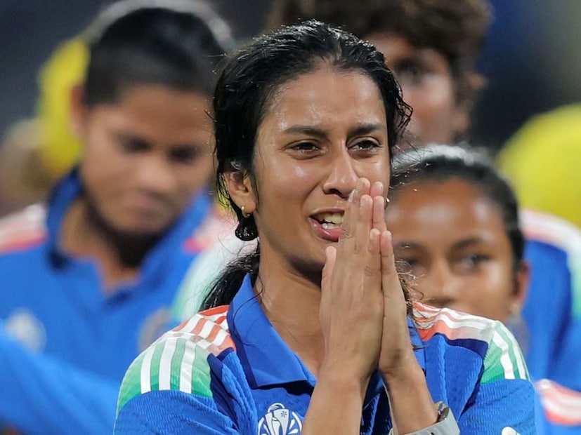 বললেন, ‘‘স্বপ্নের মতো মনে হচ্ছে। স্বপ্নটা এখনও শেষ হয়নি। সত্যিই গত এক মাসের কাজটা কঠিন ছিল। একা এটা করতে পারিনি। মা, বাবা, কোচ এবং আমার উপর যাঁরা বিশ্বাস রেখেছিলেন, তাঁদের প্রত্যেককে ধন্যবাদ জানাতে চাই।’’