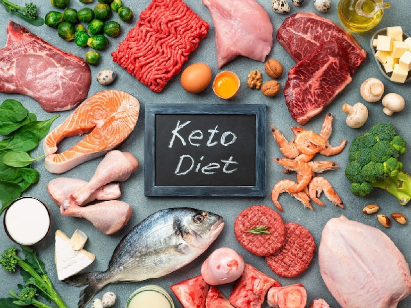 দন্তচিকিৎসক এবং ডায়েটিশিয়ানরা এখন সতর্ক করে দিচ্ছেন যে, আমরা কী খাই এবং কতবার খাই, তা নীরবে লালা প্রবাহ, এনামেলের শক্তি এবং মাড়ির স্বাস্থ্যের উপর প্রভাব ফেলতে পারে।