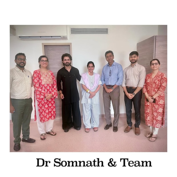 তাঁর যন্ত্রণাদায়ক যাত্রা ভাগ করে নিতে গিয়ে দীপিকা বলেন যে প্রথমে তিনি কেবল হালকা পেট ব্যথা অনুভব করেছিলেন, যা তিনি ভেবেছিলেন গ্যাস বা অ্যাসিডিটির কারণে একটি সাধারণ সমস্যা। কিন্তু যখন ব্যথা আরও বাড়তে থাকে, তখন তিনি নিজেই পরীক্ষা করান এবং ডাক্তাররা তার পিত্তথলিতে একটি টিউমার আবিষ্কার করেন।