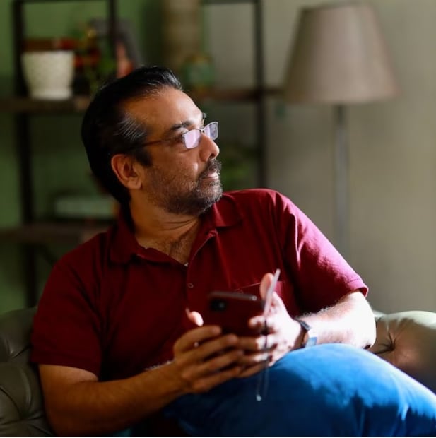 আব্বাসের ‘নী প্রেম কাই’ তাঁর কেরিয়ারে এক বড় হিট এনে দেয়। তিনি তেলুগুতে ‘রঙ্গদ’ ছবিতে অভিনয় করেন। এই সিনেমায় নীতিনের শ্যালকের ভূমিকায় অভিনয় করেন। তবে, তিনি মলয়ালম এবং তামিল ভাষায় পরপর দুটি সিনেমায় অভিনয় করেন। (Photo: Instagram)