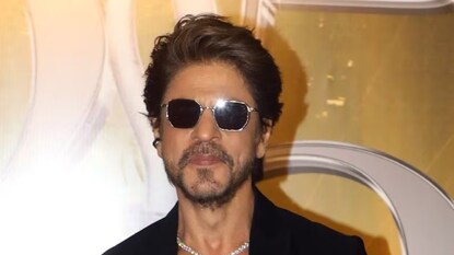 করণ অর্জুন-সানি দেওল এবং অজয় দেবগন প্রথম পছন্দ ছিল, কিন্তু শিডিউল সংক্রান্ত সমস্যার কারণে শাহরুখ এবং সালমান খানকে এই ছবিতে নেওয়া হয়েছিল। তাদের রসায়ন রাকেশ রোশনের এই অ্যাকশন-ড্রামাটিকে ব্লকবাস্টার করে তুলেছিল। করণ অর্জুন-সানি দেওল এবং অজয় দেবগন প্রথম পছন্দ ছিল, কিন্তু শিডিউল সংক্রান্ত সমস্যার কারণে শাহরুখ এবং সালমান খানকে এই ছবিতে নেওয়া হয়েছিল। তাদের রসায়ন রাকেশ রোশনের এই অ্যাকশন-ড্রামাটিকে ব্লকবাস্টার করে তুলেছিল।