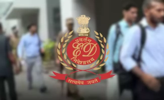 তল্লাশি চলেছে রানিগঞ্জের বাসিন্দা নরেন্দ্র খারকার বাড়ি ও অফিসে। কয়লা মাফিয়া হিসাবে খ্যাত দুর্গাপুরের অফিস রয়েছে এই নরেন্দ্র খারকার। বেআইনিভাবে খনি অঞ্চলে র্যাট হোল তৈরি করা, পরিত্যক্ত খনি থেকে কয়লা তুলে পাচার করার অভিযোগ রয়েছে খারকার বিরুদ্ধে।