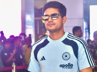 Shubman Gill: সব চিন্তার অবসান! কবে মাঠে ফিরছেন শুভমান গিল? জানা গেল দিনক্ষণ