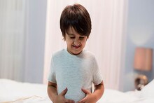 শীতকালে বাচ্চাদের কোষ্ঠকাঠিন্যের সমস্যা বাড়ে, কী করলে সুরাহা জানুন চিকিৎসকের কাছে