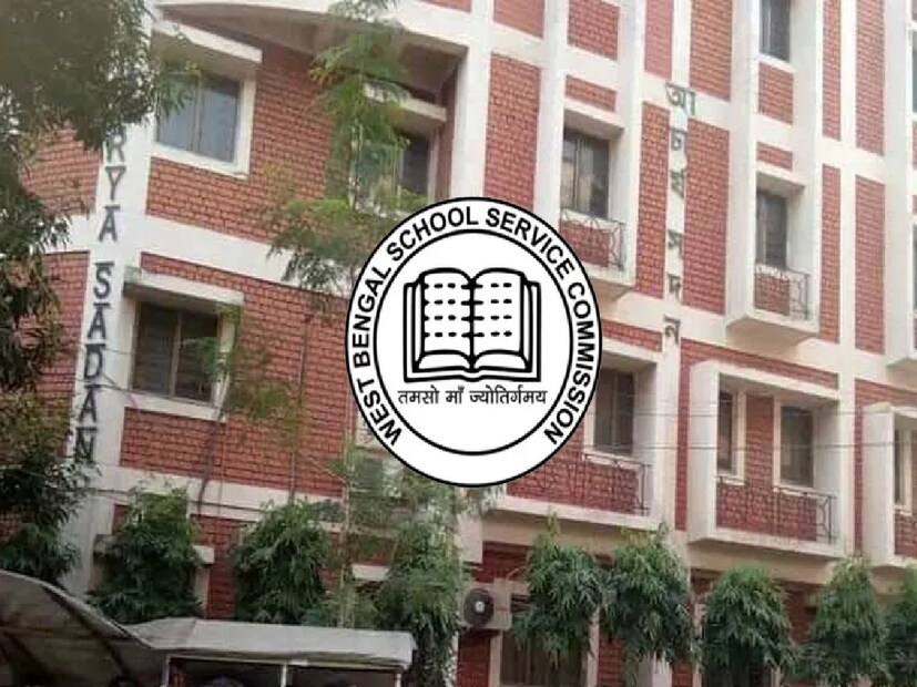 শিক্ষকতার অভিজ্ঞতা রয়েছে এই সংক্রান্ত তথ্যই ভুল দেওয়া হয়েছে বলে ভেরিফিকেশনের সময় ধরা পড়েছে। (প্রতীকী ছবি)