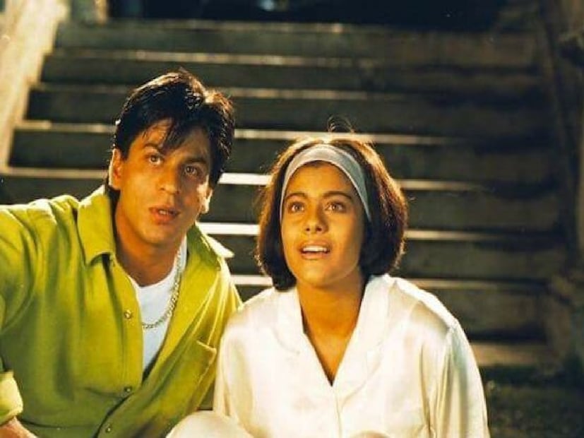 ২৬ বছর পরও একইরকমভাবে জনপ্রিয় শাহরুখ-কাজল জুটির এই ছবি।