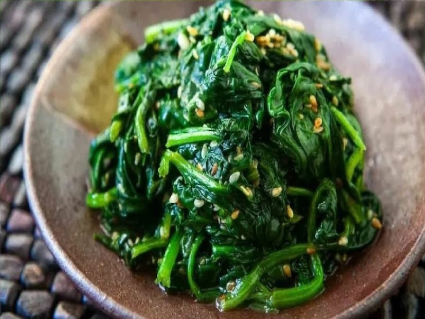 চিকিৎসক মিল্টন সরকারের দাবি, সবুজ শাক সবজির মধ্যে শীষ পালং শাক অত্যন্ত উপকারী। কম ক্যালেরিযুক্ত এই শাকে প্রচুর পরিমাণ ভিটামিন ও মিনারেল রয়েছে।