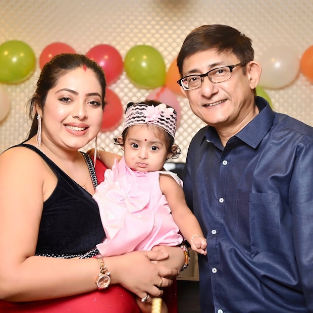 ৫ মাস পর্যন্ত কৃষভির ছবি সোশ্যাল মিডিয়ায় পোস্ট করতেন না শ্রীময়ী-কাঞ্চন৷ (Photo Courtesy-Facebook/Sreemoyee Chattoraj Mullick )