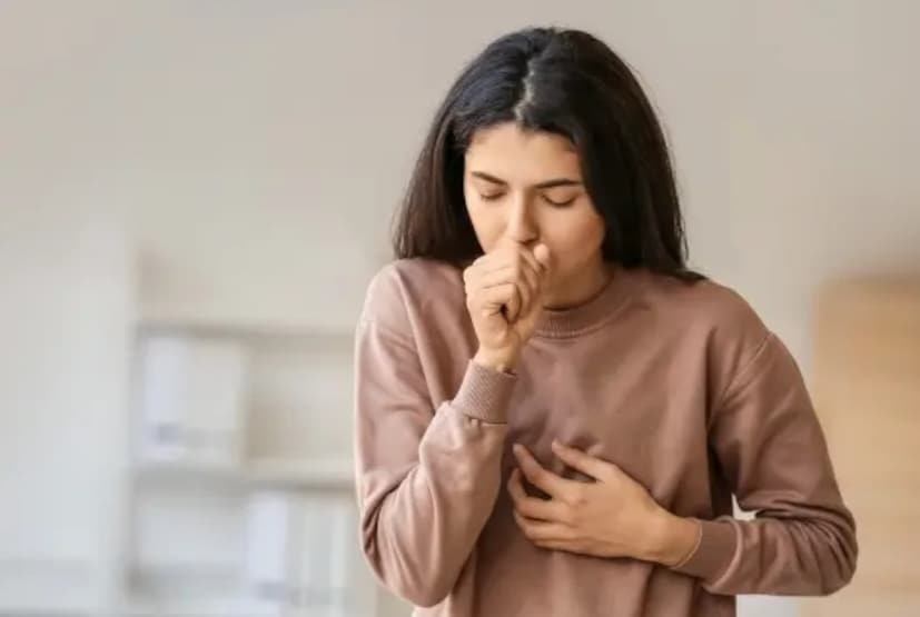 জার্নাল অফ বায়োলজিক্যাল অ্যান্ড কেমিক্যাল রিসার্চে প্রকাশিত একটি গবেষণা অনুসারে শিলা লবণে প্রচুর খনিজ পদার্থ থাকে, যা এটি শরীরের জন্য উপকারী। এটি দীর্ঘকাল ধরে আয়ুর্বেদে গলা ব্যথা এবং কাশির চিকিৎসায় ব্যবহৃত হয়ে আসছে। 