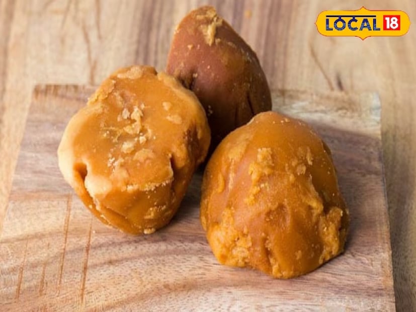 উপরন্তু, ফাটা ঠোঁটের জন্য গুড় এবং সরিষার তেলের ব্যবহার উপকারী। (এটি কেবল সাধারণ তথ্য, ব্যক্তিগত পরামর্শ নয়। অতএব, কোনও পদক্ষেপ নেওয়ার আগে দয়া করে একজন বিশেষজ্ঞের সাথে পরামর্শ করুন। News18 হিন্দি এই তথ্য সমর্থন করে না।)