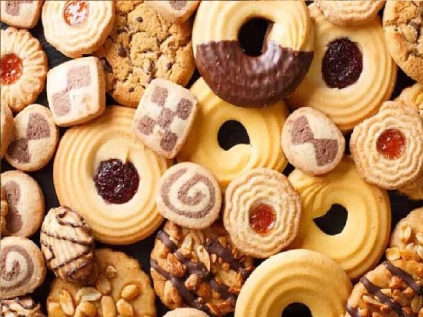 পুষ্টিবিদ অমিতা গাডরে বলছেন, কুকি বা বিস্কুটের মধ্যে ক্যালোরির পরিমাণ বেশি। অথচ সেই ক্যালোরি কিন্তু কোনও উপকারে লাগে না। প্রোটিন, ভিটামিন বা খনিজ বলতে কিছুই নেই।