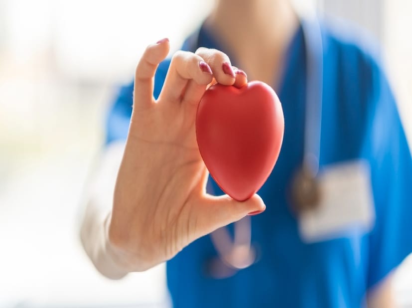 তাঁর মতে, রক্তপরীক্ষার পাশাপাশি, হার্টের ইকো কার্ডিওগ্রাম, ইসিজি এবং কার্ডিয়াক সিটি অ্যাঞ্জিও বা হার্টের সিটি স্ক্যান করানো উচিত। 