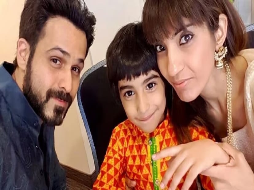 নায়ক বলেছেন, '২০১৪ সালের ১৩ জানুয়ারি রোজকার ছুটির দিনের মতো তাজ ল্যান্ডস এন্ড হোটেলে ছেলেকে নিয়ে পিৎজা খেতে গিয়েছিলাম। টেবিলেই আচমকা ওর প্রস্রাব হয়ে যায়, রক্ত বেরিয়ে আসে প্রস্রাবের সঙ্গে, ওটাই ছিল প্রথম লক্ষণ। আমরা কেউ প্রস্তুত ছিলাম না। তার ঘণ্টা তিনেক পর জানতে পারলাম আমার ছেলেক ক্যানসার হয়েছে। তার এক মাস পর ওর ৪ বছরের জন্মদিন।'