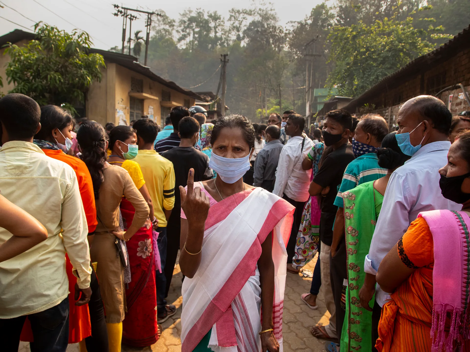 এরপর কোভিড-19 মহামারীর ছায়ায় ২০২০ সালের নির্বাচনে ভোটার উপস্থিতি ছিল ৫৭.২৯ শতাংশ, যেখানে ২০১৫ সালে ছিল ৫৬.৯১ শতাংশ এবং ২০১০ সালে ছিল ৫২.৭৩ শতাংশ।