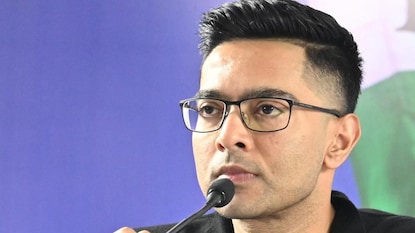 ‘শিথিলতা দেখানো চলবে না...’ স্পষ্ট বার্তা অভিষেকের ‘শিথিলতা দেখানো চলবে না...’ স্পষ্ট বার্তা অভিষেকের