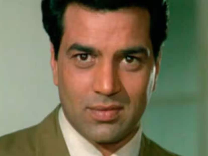 বলিউডের হি-ম্যান: ধর্মেন্দ্র ১৯৭০ এবং ১৯৮০-এর দশকের সেরা অ্যাকশন হিরো হয়ে ওঠেন, বলিউডের হি-ম্যান খেতাব অর্জন করেন। পেশিবহুল শরীর এবং একই সঙ্গে রোম্যান্টিক ব্যক্তিত্ব তাঁকে ফুল অউর পাত্থর (১৯৬৬), জুগনু (১৯৭৩) এবং ধরম বীর (১৯৭৭) এর মতো অ্যাকশন-প্যাকড হিট ছবিতে জনপ্রিয় করে তোলে।