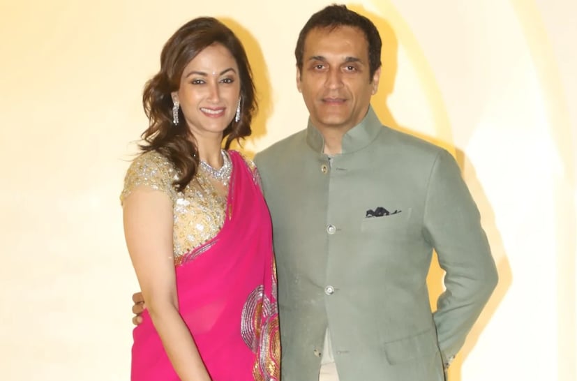 একটি ঐতিহ্যের উপর ভিত্তি করে নতুন উচ্চতায় সফর: বিকাশ তাঁর বাবা রণবীর ওবেরয়ের প্রতিষ্ঠিত ঐতিহ্যকে এগিয়ে নিয়ে যান, যিনি প্রায় ৩০ বছর আগে ওবেরয় রিয়েলটি প্রতিষ্ঠা করেছিলেন। তাঁর নেতৃত্বে কোম্পানিটি উচ্চমানের উন্নয়ন, স্থাপত্য উৎকর্ষতা এবং গ্রাহক-কেন্দ্রিক দৃষ্টিভঙ্গির জন্য পরিচিত একটি অগ্রণী শক্তিতে পরিণত হয়েছে। তাঁর নেতৃত্বে ব্র্যান্ডটি বিলাসিতা, বিশ্বাসযোগ্যতা এবং দীর্ঘমেয়াদী মূল্য সৃষ্টির সমার্থক হয়ে উঠেছে।