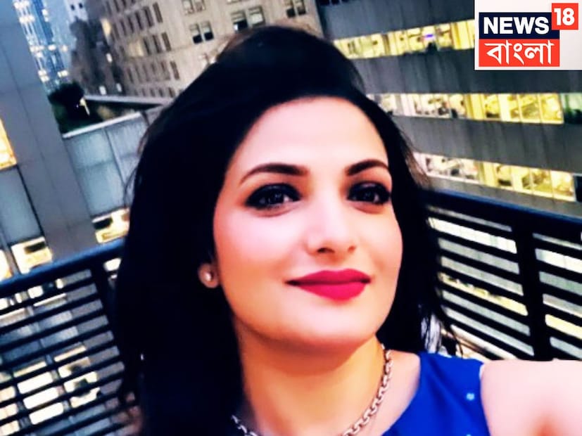 বিয়ের অনুষ্ঠান হল লস ভেগাসে ৷ হিরের আংটি দিয়ে প্রস্তাব দিয়েছিলেন তাঁর বর সুজিত বসু ৷ চাঁদের হাট বসেছিল বিয়ে বাড়িতে জমকালো অনুষ্ঠানের মাধ্যমে অনুষ্ঠান হয়েছে ৷ ছবি সৌজন্যে ইনস্টাগ্রাম ৷