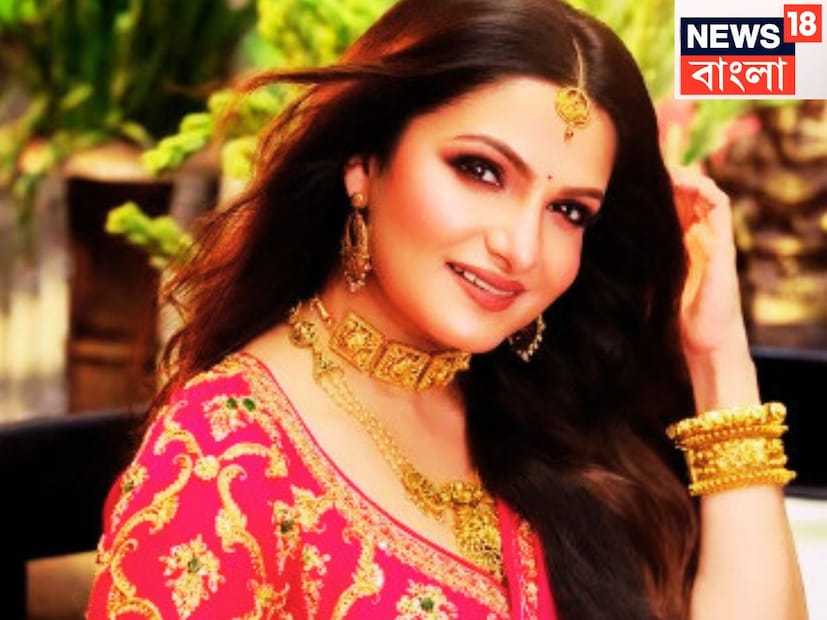 লস ভেগাসে প্রেমিক বরের সঙ্গে ঘুরতে গিয়ে বিয়ে করে ফেললেন তনুশ্রী চক্রবর্তী ৷ ভিডিও কলে বাবা মায়ের সঙ্গে যোগ দিয়ে বিয়ে করেছিলেন ৷ ছবি সৌজন্যে ইনস্টাগ্রাম ৷