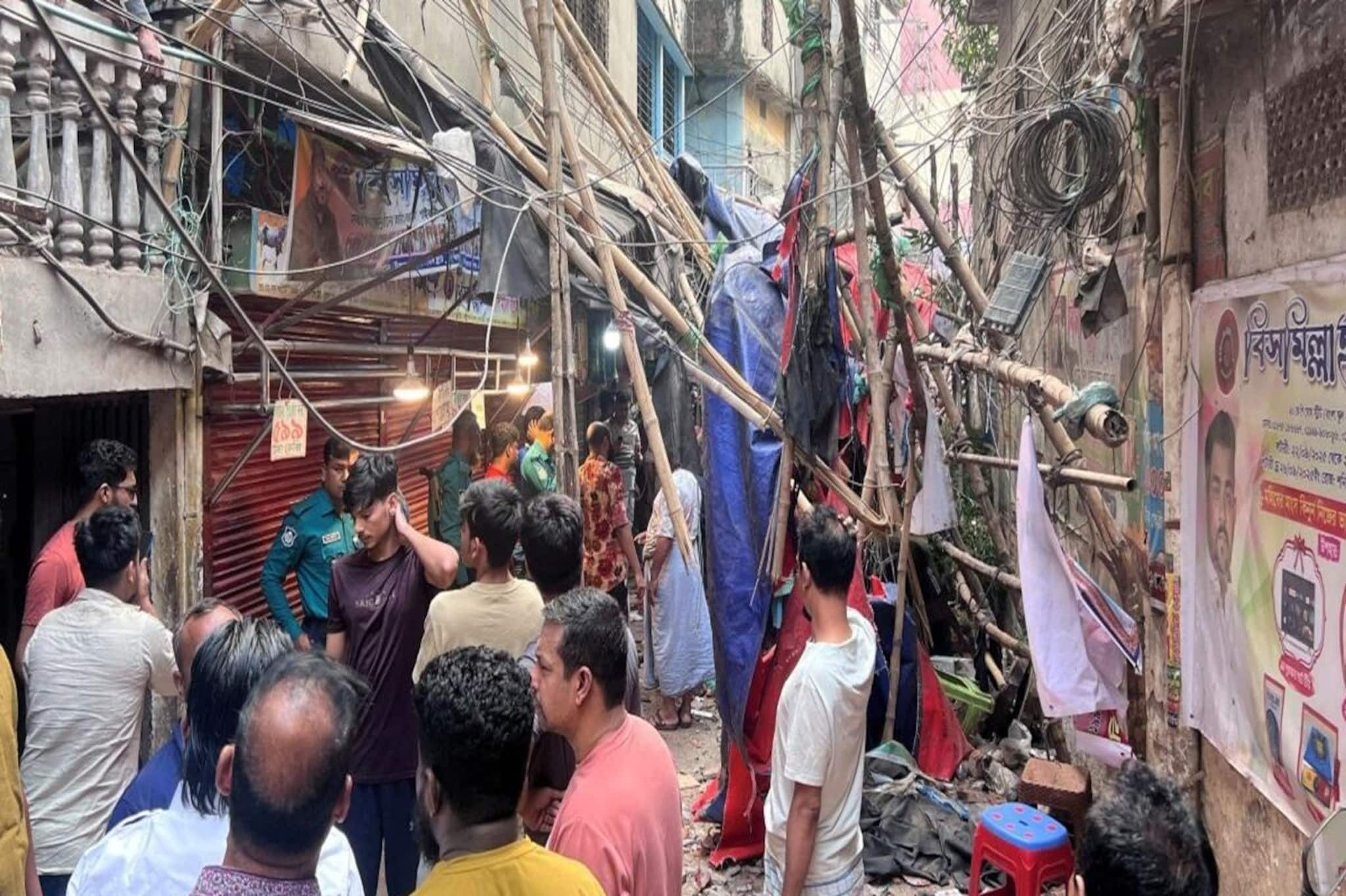 বাংলাদেশে ভূমিকম্পের ভয়াবহ প্রভাব! মৃত্যু অন্তত ৩ জনের, আহত বহু!