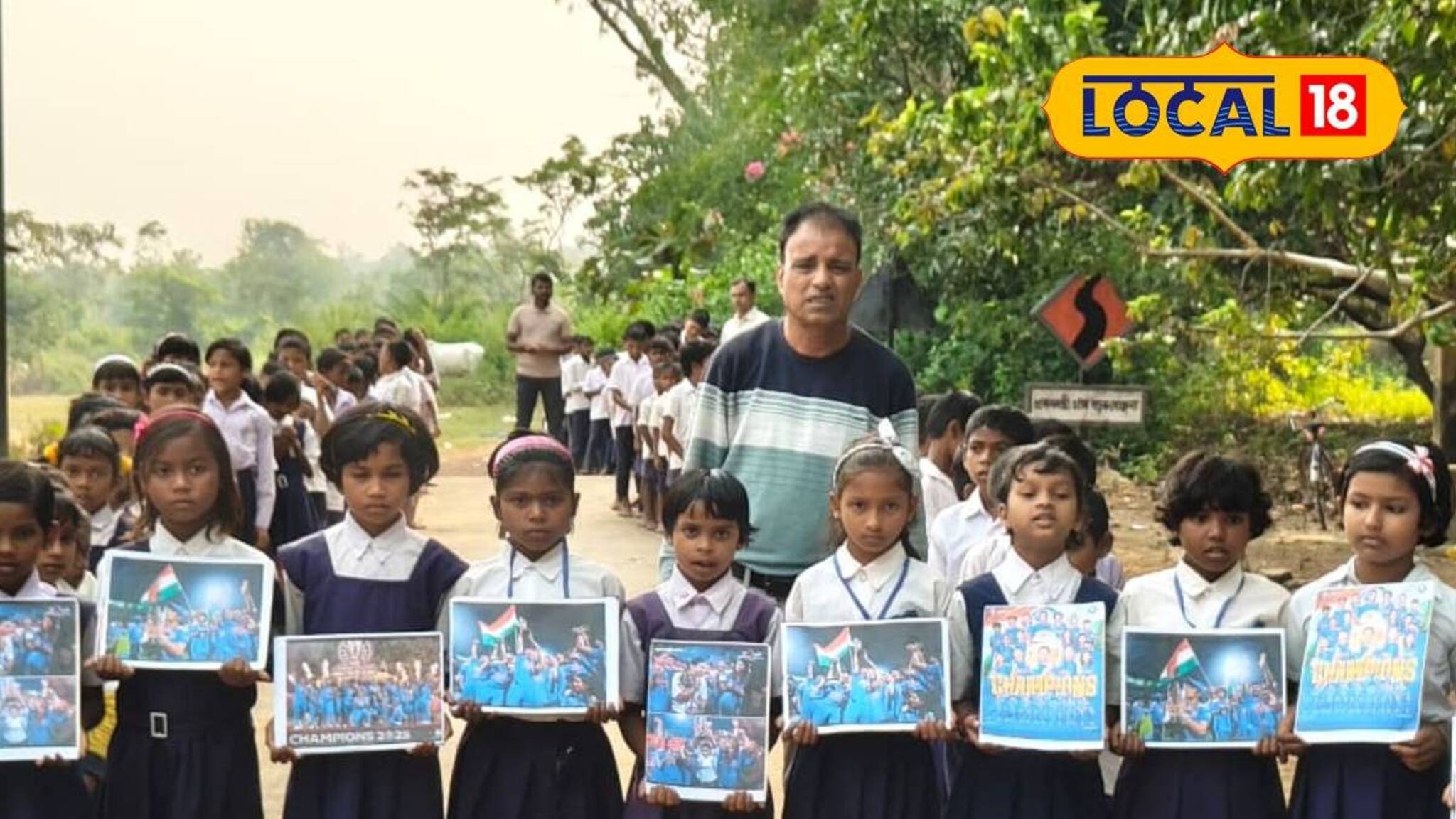 Bankura: ডাক্তার-ইঞ্জিনিয়ার নয়, দু'চোখে ক্রিকেটার হওয়ার স্বপ্ন! স্মৃতিদের বিশ্বজয়ে নতুন স্বপ্ন বুনছে জঙ্গলমহলের মেয়েরা