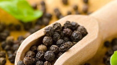 নকল গোলমরিচ চিনবেন কীভাবে?