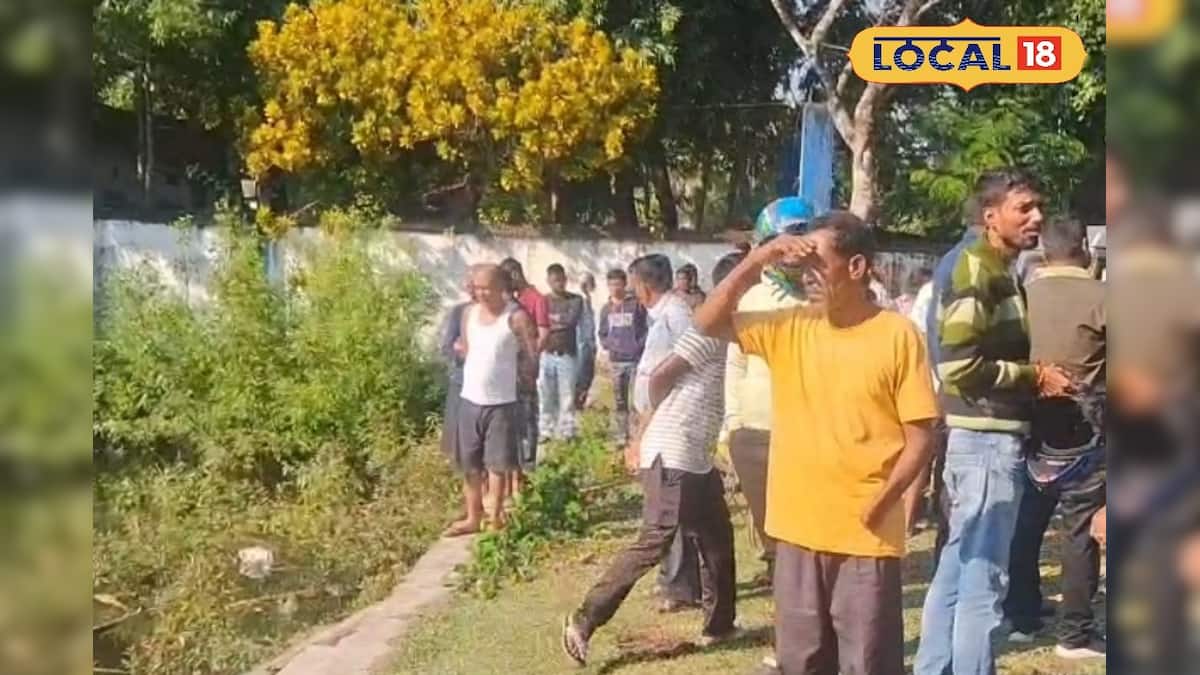 জলপাইগুড়ি নিউজঃ শীতের সকালে জলপাইগুড়ি শহরে! ডোবা থেকে উদ্ধার নিখোঁজ যুবকের লাশ, মৃগী রোগীর মৃত্যু নিয়ে রহস্য