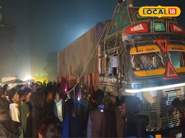 বোলেরো গাড়ির সঙ্গে ১২ চাকা লরির মুখোমুখি সংঘর্ষ