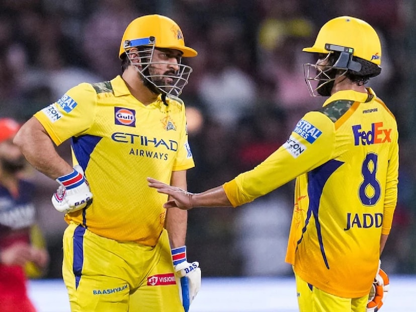 ইএসপিএনক্রিকইনফোর প্রতিবেদন অনুসারে, চেন্নাই সুপার কিংসের অলরাউন্ডার রবীন্দ্র জাদেজা এবং স্যাম কারানের পরিবর্তে উইকেটরক্ষক ব্যাটসম্যান সঞ্জু স্যামসনকে দলে নেওয়ার প্রস্তুতি নিচ্ছে রাজস্থান রয়্যালস। প্রতিবেদনে দাবি করা হয়েছে যে উভয় ফ্র্যাঞ্চাইজি ইতিমধ্যেই সংশ্লিষ্ট খেলোয়াড়দের সাথে কথা বলেছে এবং এই চাঞ্চল্যকর বাণিজ্য পদক্ষেপটি ইন্ডিয়ান প্রিমিয়ার লিগ (আইপিএল) ২০২৬ এর আগে সম্ভব হতে পারে।