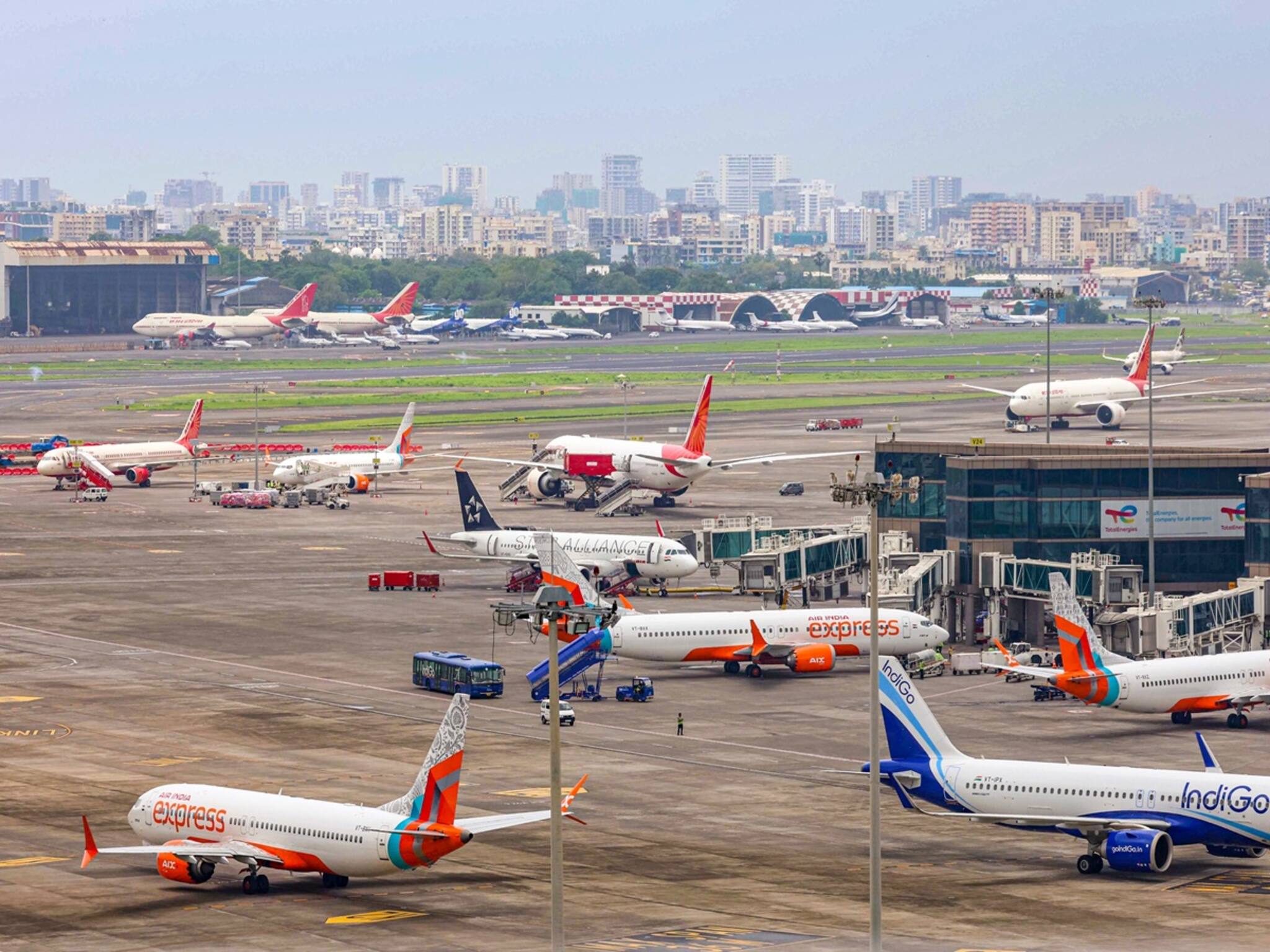 ৪৮ ঘণ্টার মধ্যে বিমান টিকিট বাতিলে কোনও ফি লাগবে না, DGCA-র নতুন রিফান্ড নিয়ম জেনে নিন
