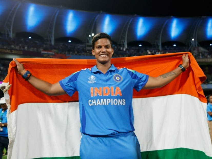 দীপ্তি ২০১৪ সালে দক্ষিণ আফ্রিকার বিপক্ষে ওয়ানডে কেরিয়ার শুরু করেন। এখন পর্যন্ত ১২১ ম্যাচে তিনি করেছেন ২৭৩৯ রান, যার মধ্যে রয়েছে ১৮টি অর্ধশতরান ও ১টি শতরান। পাশাপাশি বোলিংয়ে তাঁর সংগ্রহ ১৫৭টি উইকেট, সর্বোচ্চ বোলিং ফিগার ৬/২০। এই পরিসংখ্যানই প্রমাণ করে, ব্যাট ও বল—দুই ক্ষেত্রেই দীপ্তি ভারতের সবচেয়ে নির্ভরযোগ্য ক্রিকেটারদের একজন।