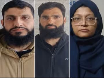 দিল্লি বিস্ফোরণে অভিযুক্ত চার ডাক্তারের লাইসেন্স বাতিল দিল্লি বিস্ফোরণে অভিযুক্ত চার ডাক্তারের লাইসেন্স বাতিল