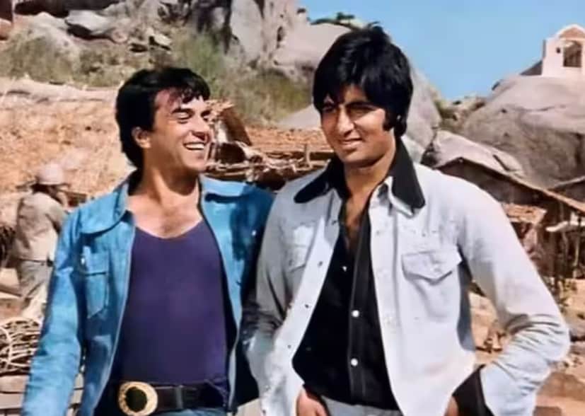 আইকনিক 'শোলে' এবং তাঁর স্বর্ণযুগ: ধর্মেন্দ্র রমেশ সিপ্পির ‘শোলে’ (১৯৭৫) ছবি থেকেই কেরিয়ারে এক নতুন উচ্চতায় পৌঁছেছিলেন। ১৯৭০ এবং ১৯৮০-এর দশক ছিল তাঁর কেরিয়ারে বিশেষ উল্লেখযোগ্য, যেখানে 'ইয়াদোঁ কি বারাত', ‘সীতা অউর গীতা', 'ড্রিম গার্ল' এবং 'ক্রান্তি'-র মতো একের পর এক বিশাল হিট ছবি ছিল।