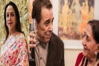 ‘বাবা,মায়ের সঙ্গেই’ প্রথম স্ত্রী-র সঙ্গে থাকছিলেন ধর্মেন্দ্র, একা থাকছিলেন হেমা-দাবি ববির