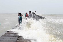 Digha: দিঘাতে কাতারে কাতারে ছুটছে মানুষ, সমুদ্রের ধার থেকে মন্দির ভিড় থিকথিক করছে, দেখুন ভিডিও