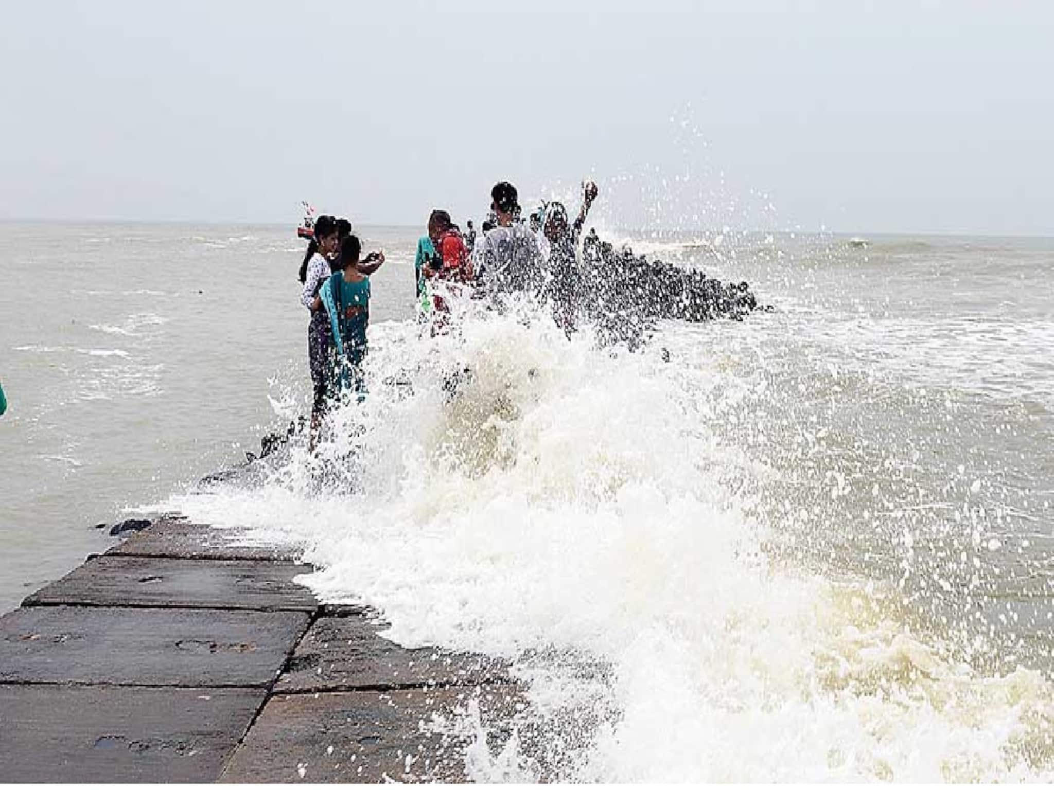 Digha: দিঘাতে কাতারে কাতারে ছুটছে মানুষ, সমুদ্রের ধার থেকে মন্দির ভিড় থিকথিক করছে, দেখুন ভিডিও