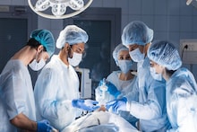 বিশ্বে প্রথম...! ৬,৪০০ কিমি দূরে বসে সফল অস্ত্রোপচার! চিকিৎসা বিজ্ঞানে বিরাট সাফল্য, জানুন